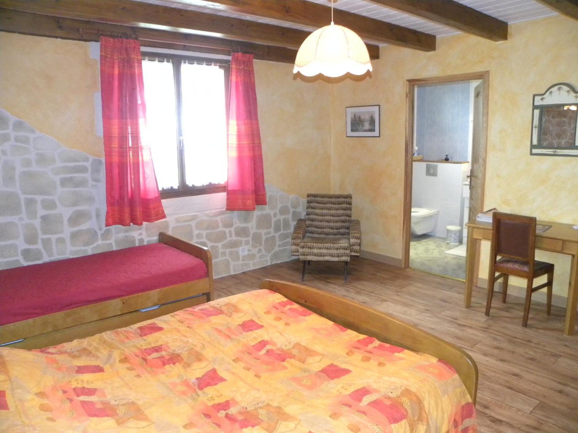 Auberge Les Volpilieres Ruynes-en-Margeride Exteriér fotografie